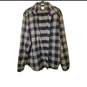 Black and Gray Plaid Button-Up Shirt